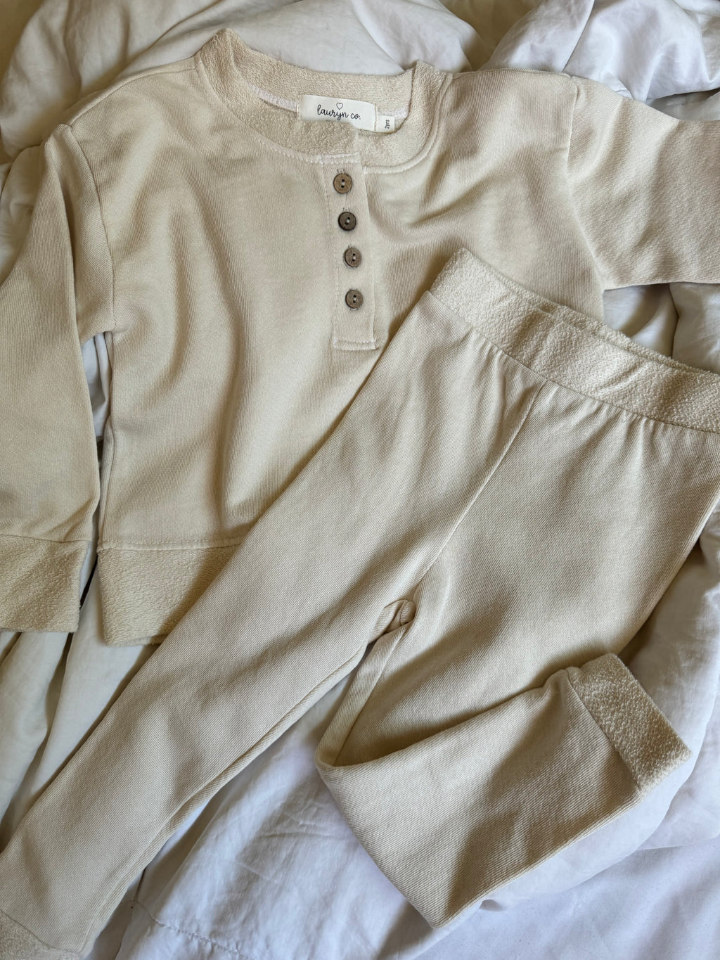 TODDLER FRENCH TERRY HENLEY SET (CREAM)