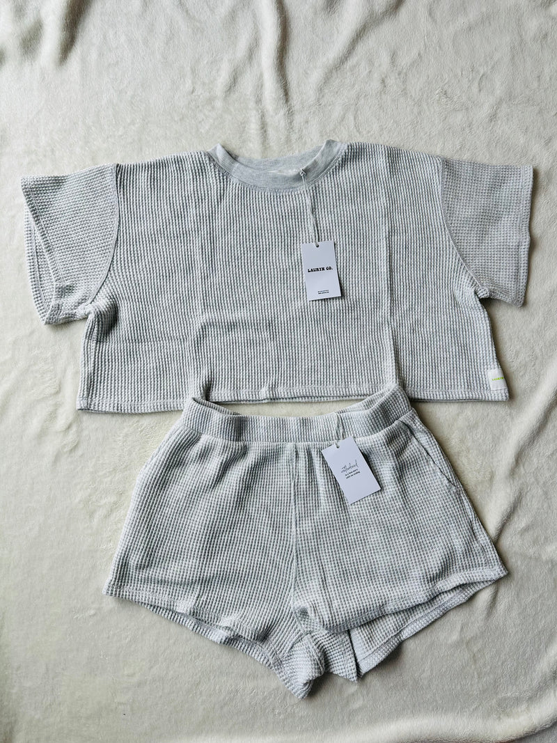 MAMA TEE + SHORTS SET (CLOUDY CREAM)