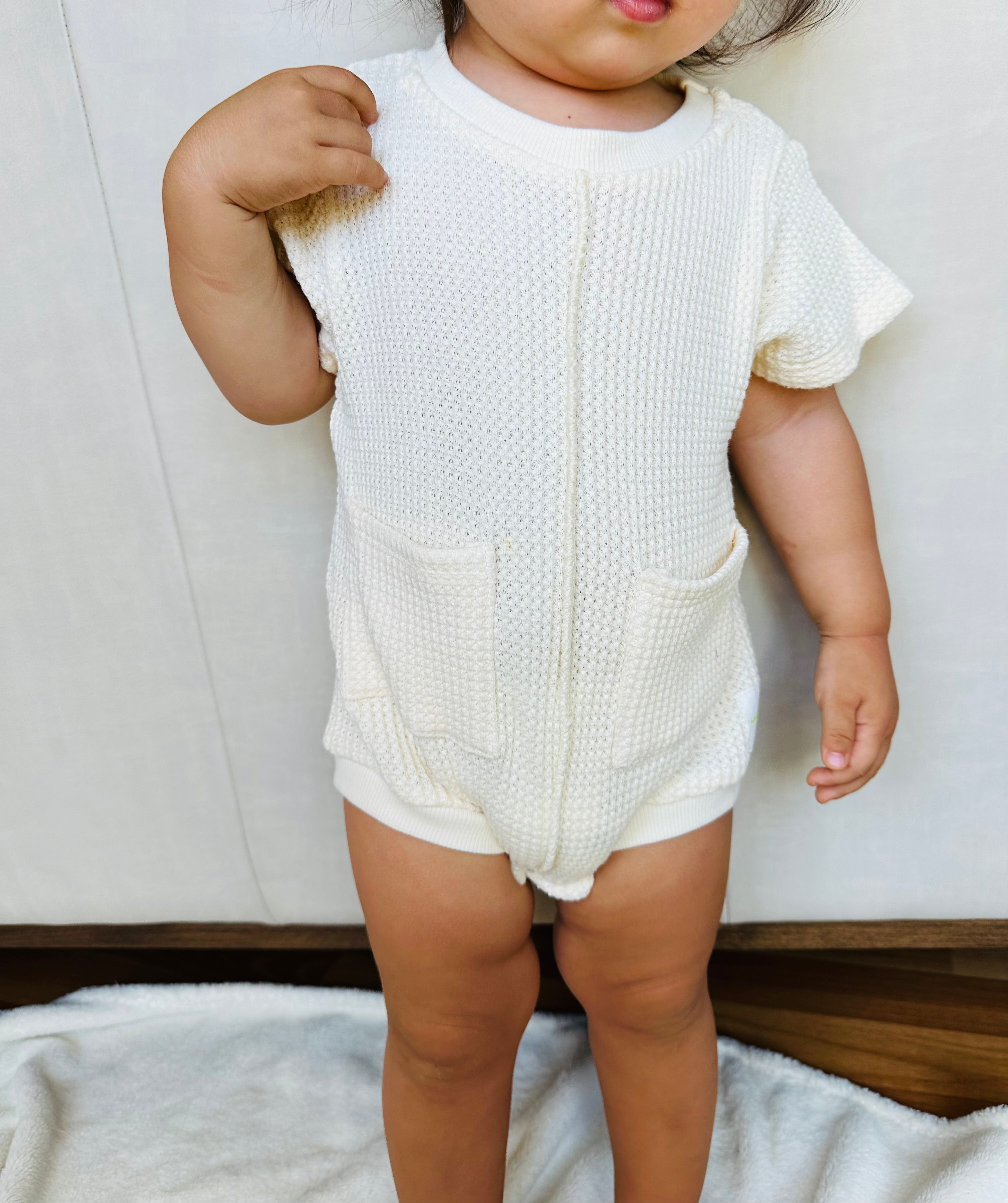BABY SHORT SLEEVE ROMPER (BUTTERCREAM)