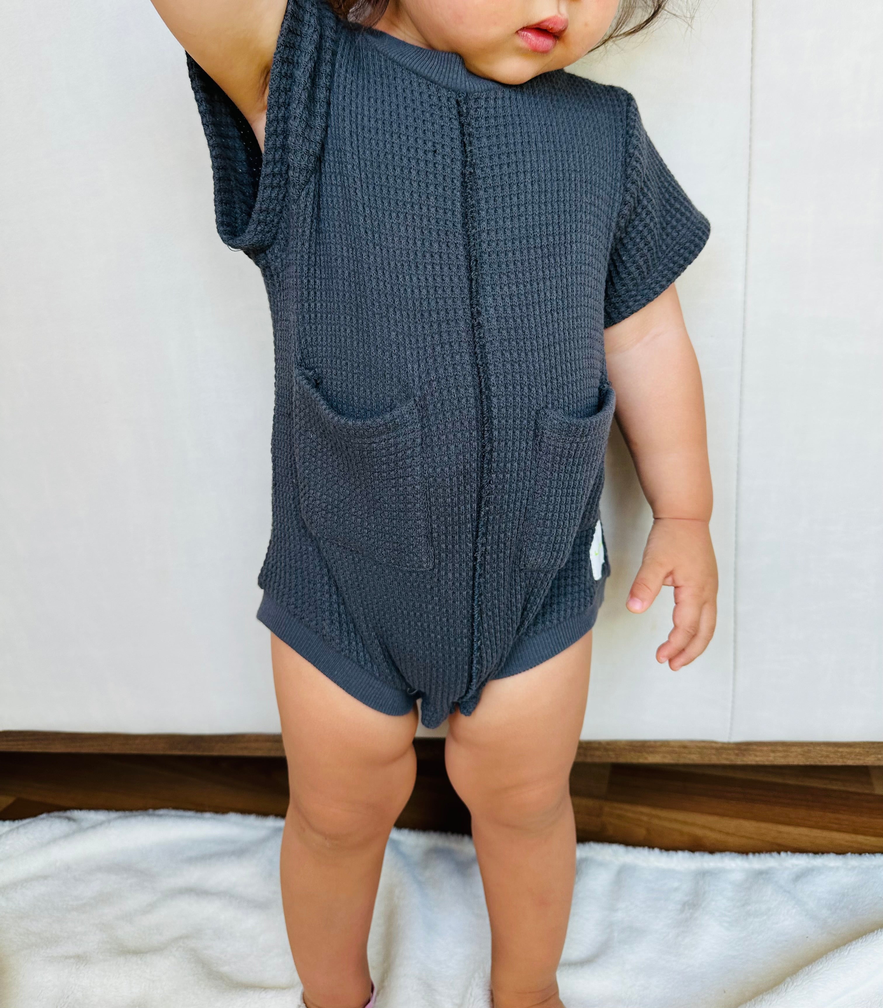 BABY SHORT SLEEVE ROMPER (FOG)