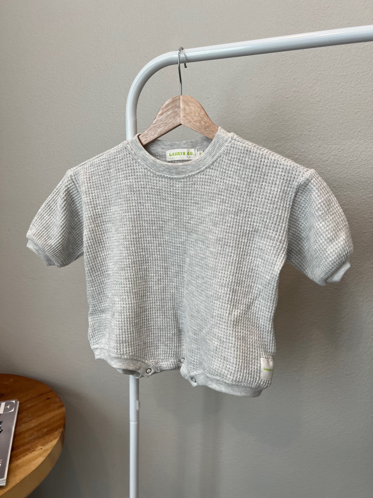 BABY WAFFLE ROMPER (CREAMY CLOUD)