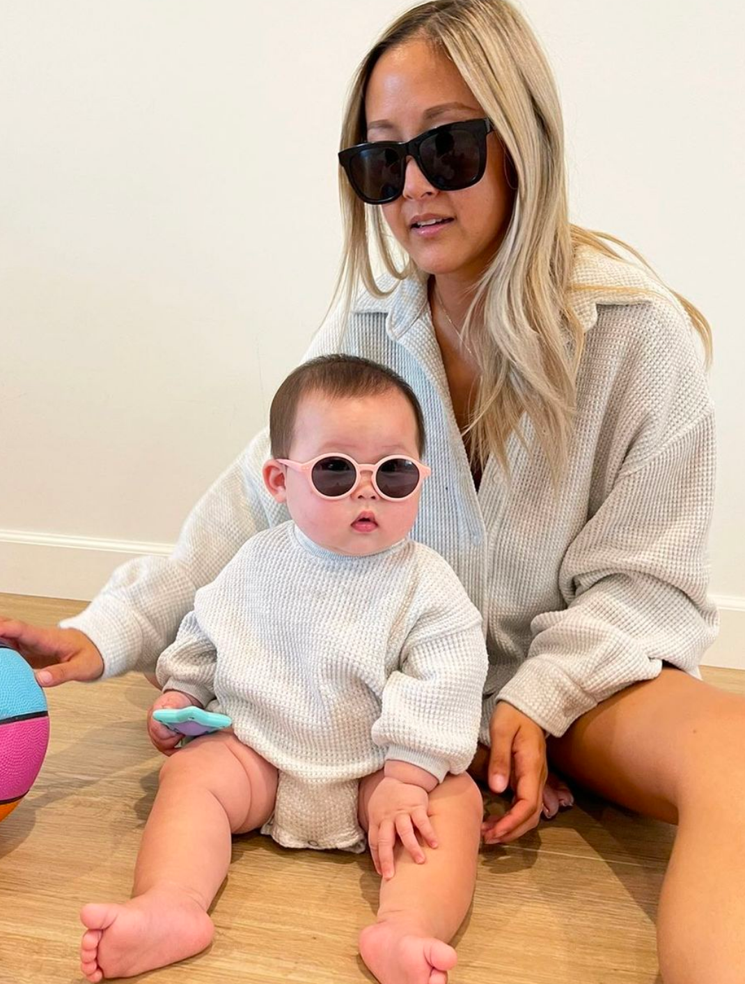 BABY WAFFLE ROMPER (CREAMY CLOUD)