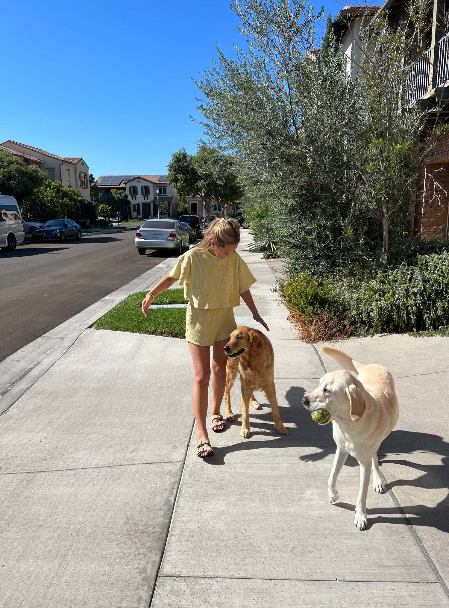 MAMA TEE + SHORTS SET (BANANA)