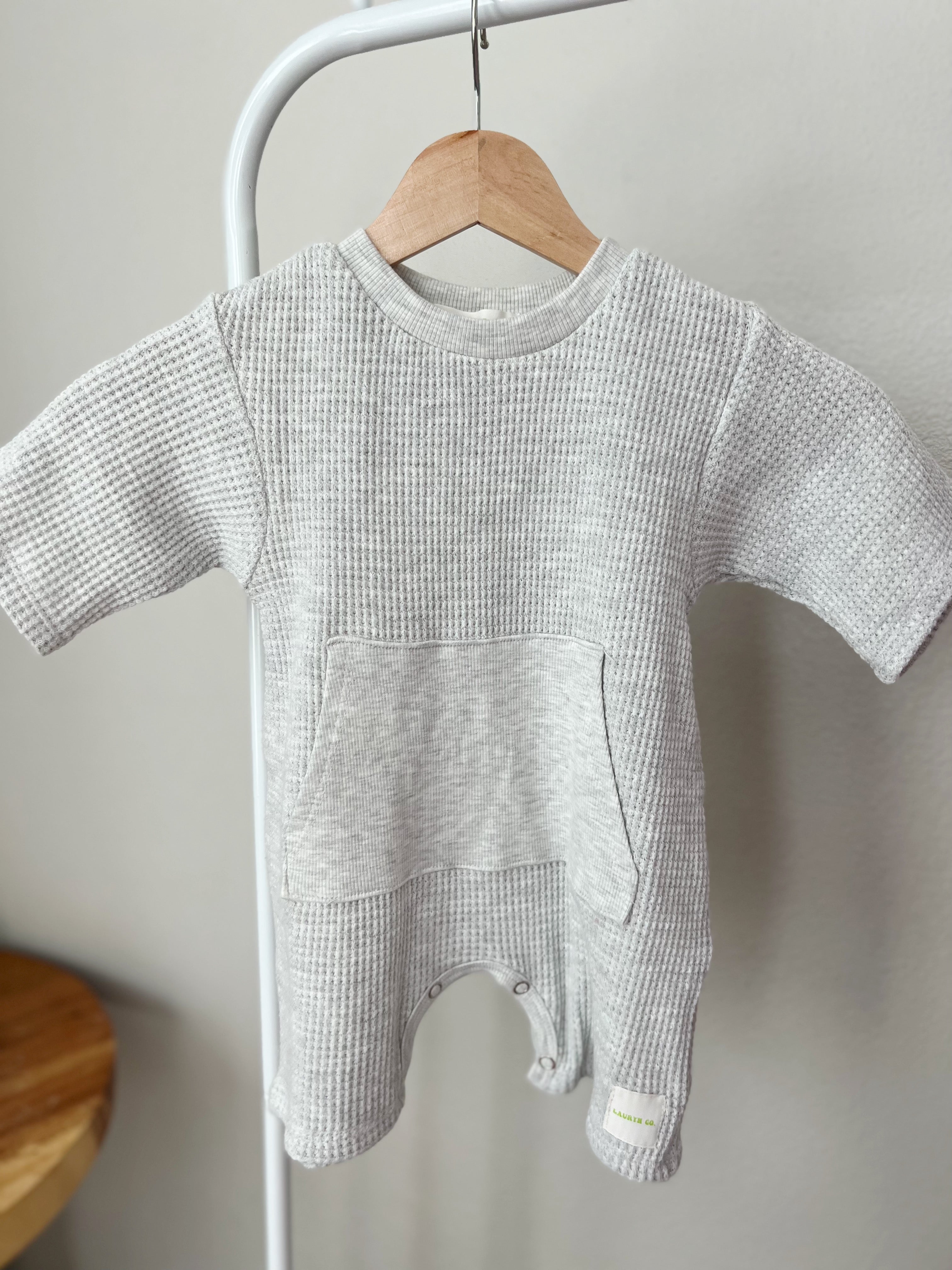BABY JUMPSUIT (CREAMY CLOUD)